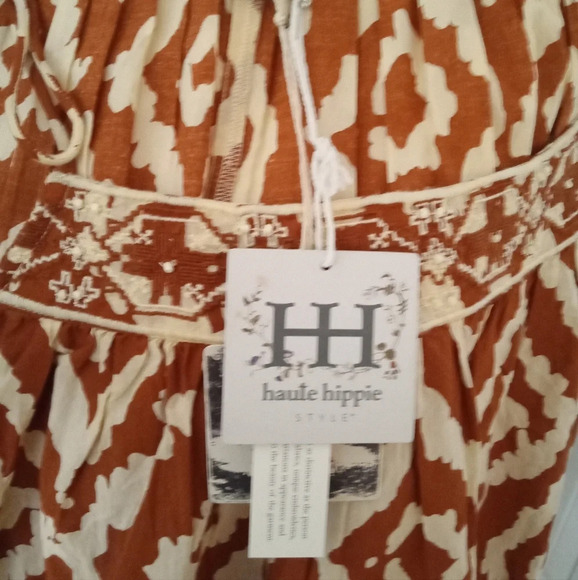 Haute Hippie Ikat Print Tie Shoulder Seashell Tassel Detail Top Size Medium NWT - Picture 5 of 7
